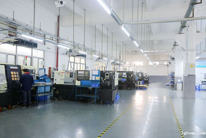 数控走刀机车间 - 副本.JPG